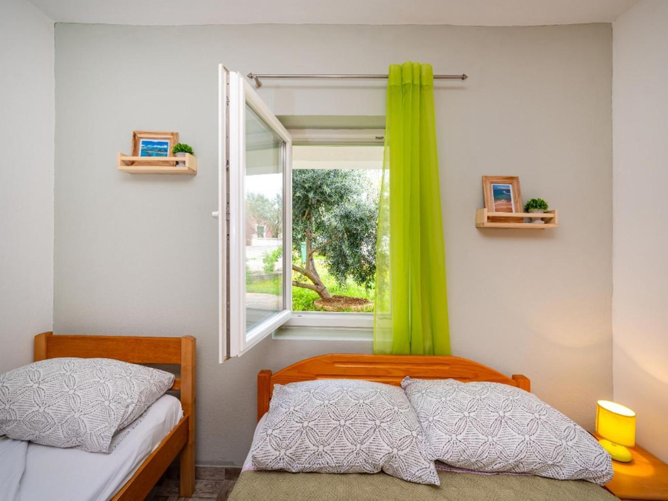 Apartments With A Parking Space Nin, Zadar - 10414 Bilik gambar